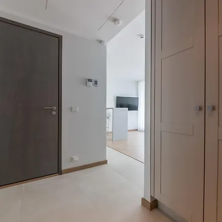Goodson & Red Rotermanni Apartamento
