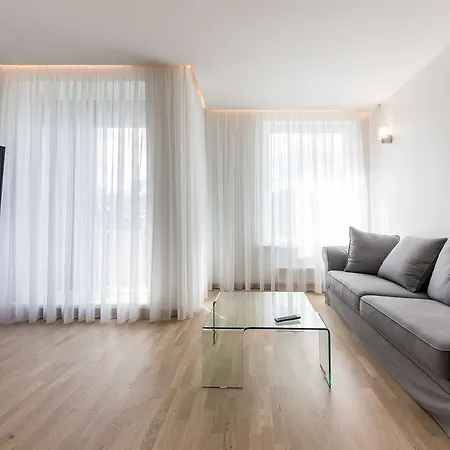 Goodson & Red Rotermanni Apartamento