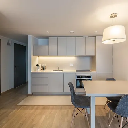 Goodson & Red Rotermanni Apartamento