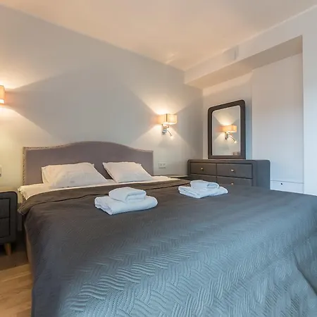 Goodson & Red Rotermanni Apartamento